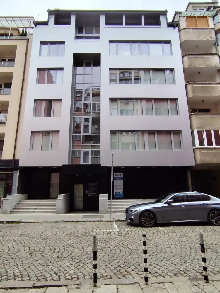 Ekzarh Joseph Street, №86